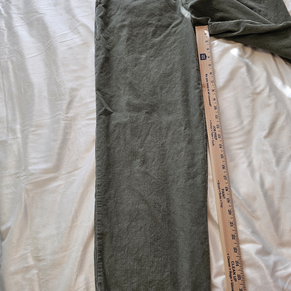 Izod Men's Corduroy Pants in Olive - Picture 9 of 11